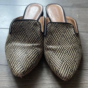 Report Straw Mule Slides